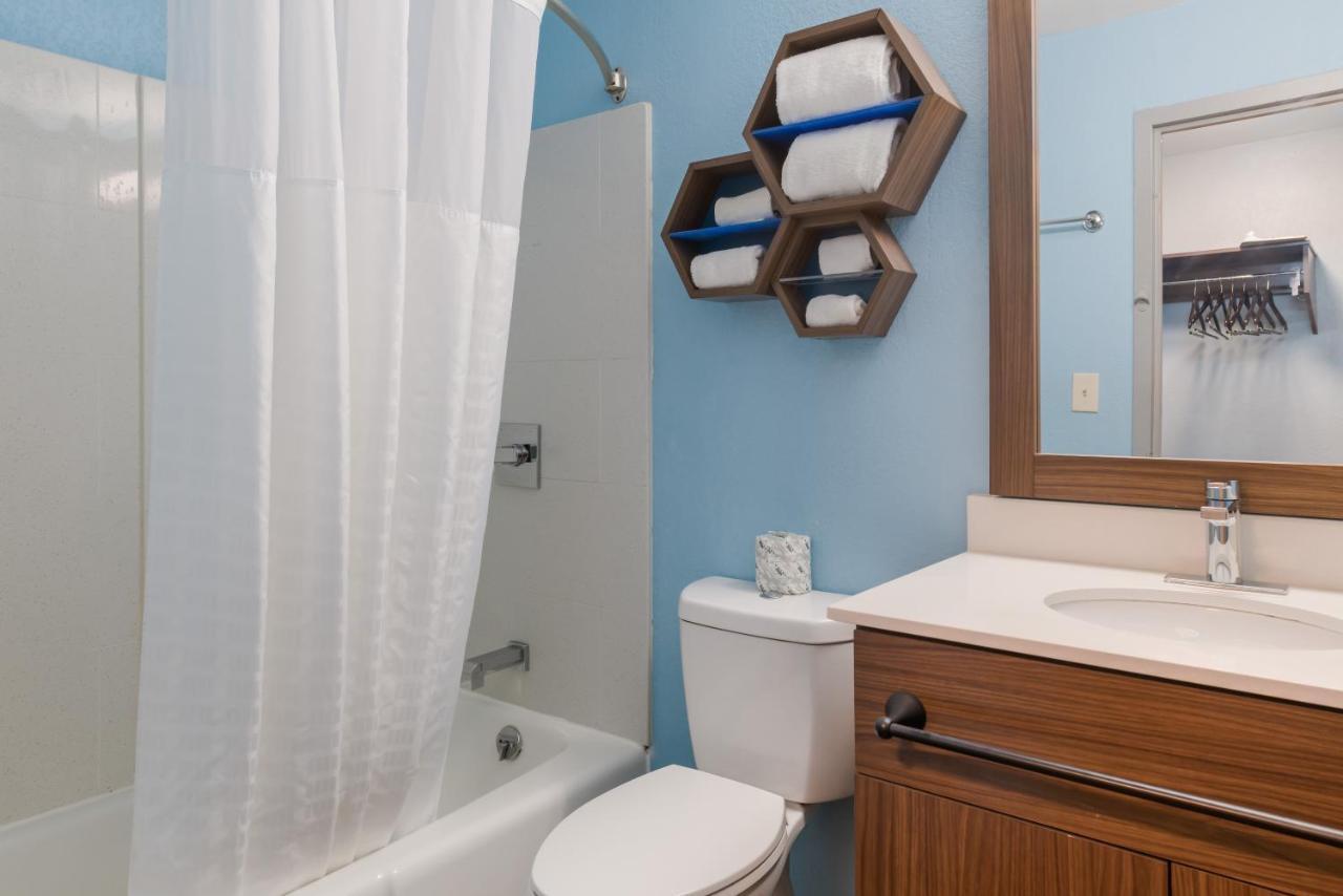 Hometowne Studios By Red Roof Newport News - Hampton West Bagian luar foto